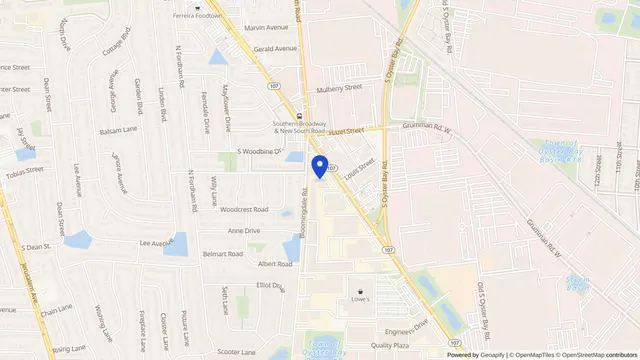 Map showing the location of Fresenius Kidney Care Syosset at 760 S Broadway, Hicksville, NY 11801, served by DachiPlus medical transportation.