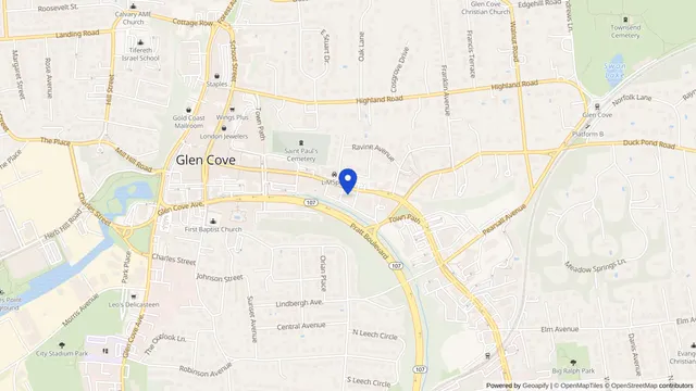Map showing the location of Glen Cove Adult Day Program at 130 Glen St, Glen Cove, NY 11542, served by DachiPlus medical transportation.